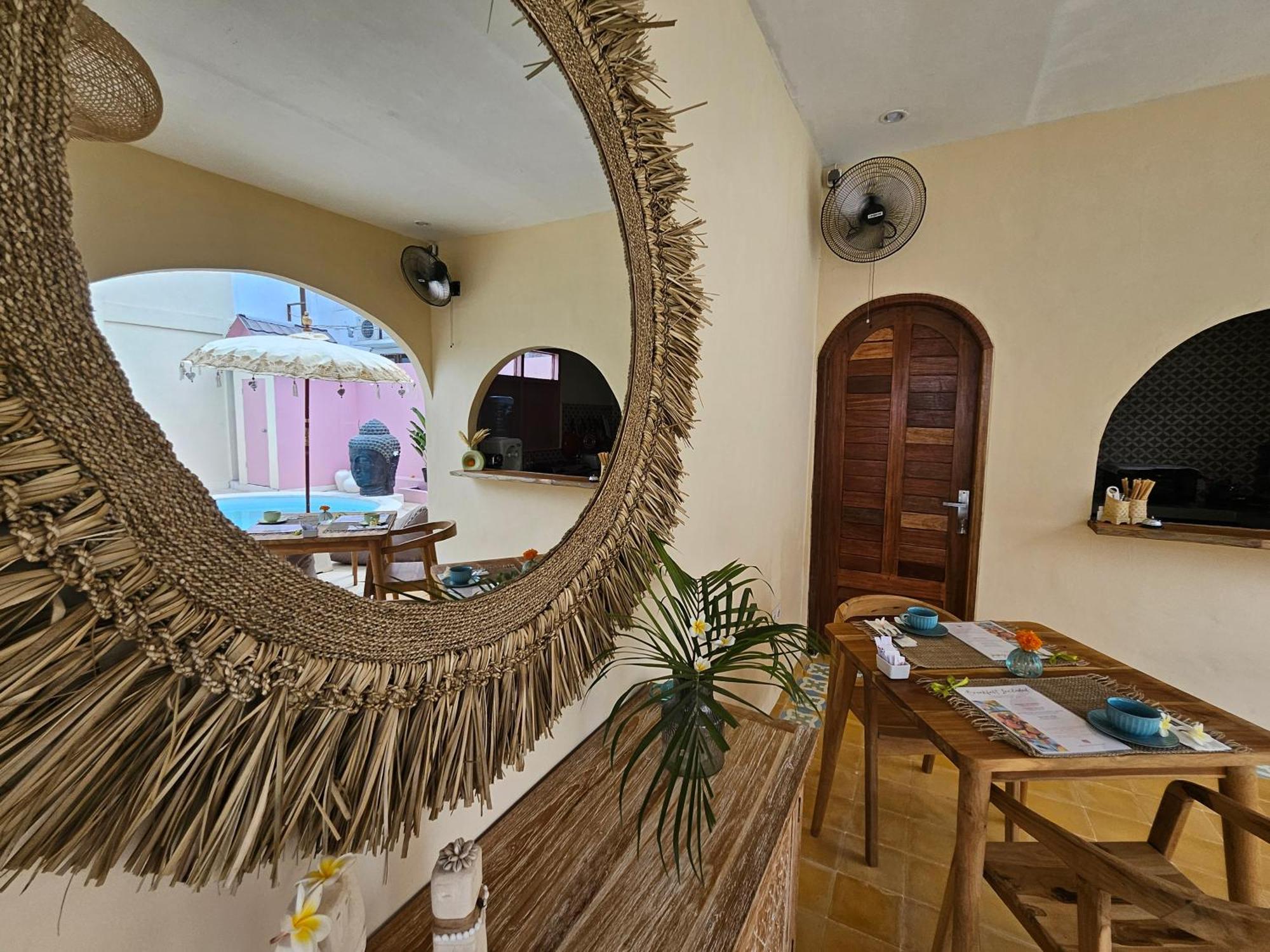 Hotel United Colors Of Lembongan Extérieur photo
